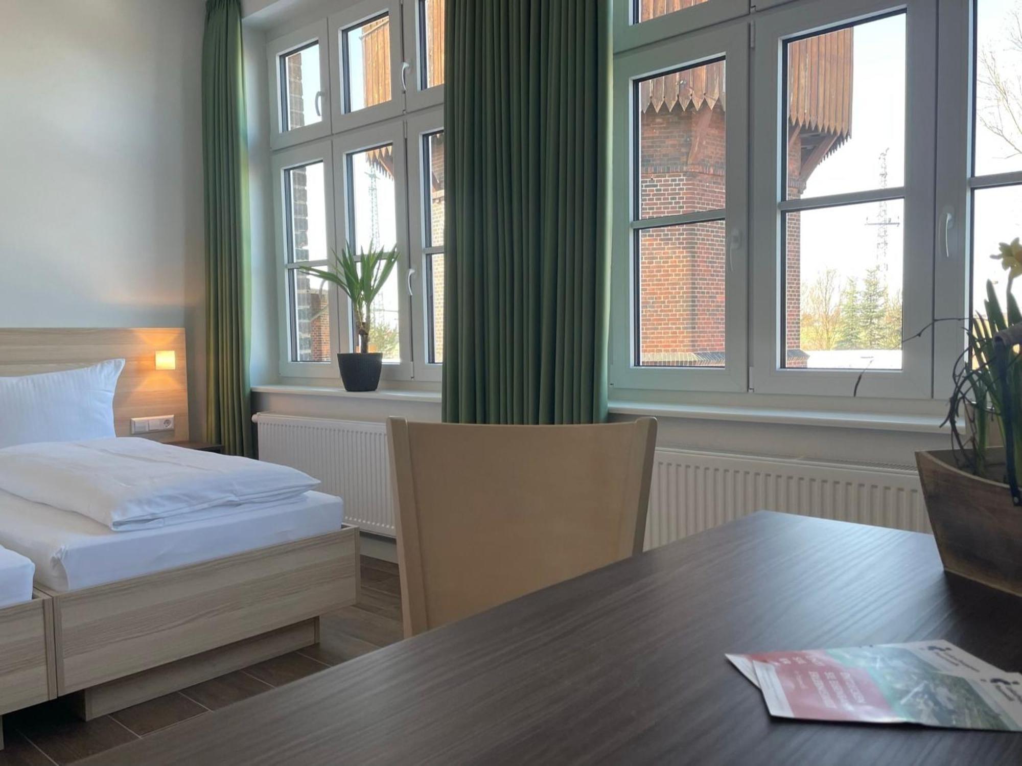 Lokschuppen Pasewalk- Gaestehaus Lokschuppen Eksteriør bilde