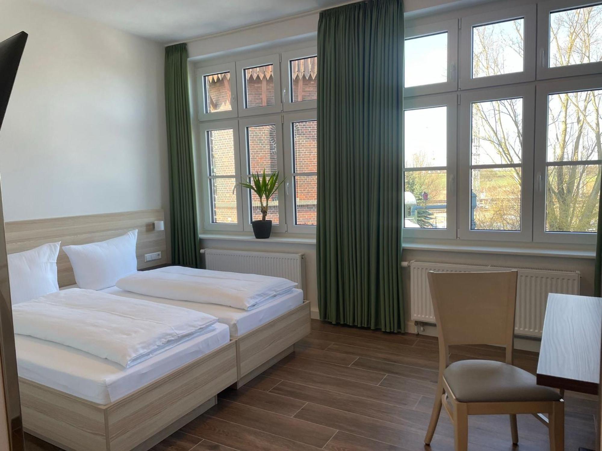 Lokschuppen Pasewalk- Gaestehaus Lokschuppen Eksteriør bilde